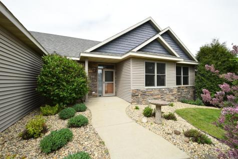 818 Augusta Avenue Zumbrota MN 55992