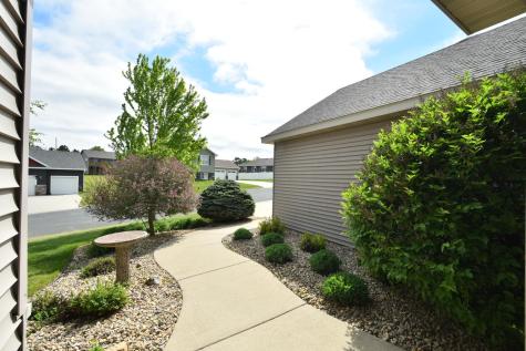 818 Augusta Avenue Zumbrota MN 55992