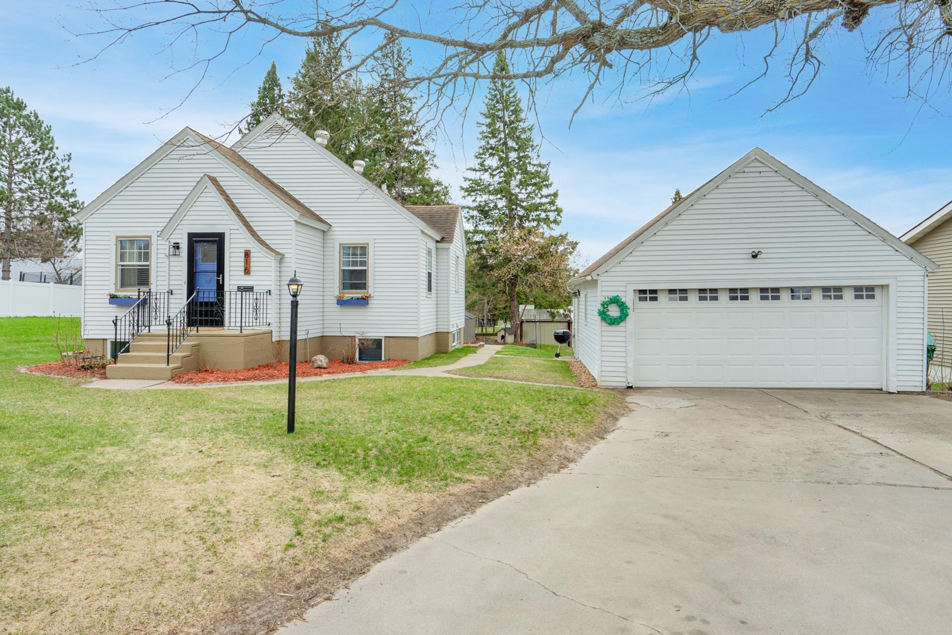 816 NW 9th Street Grand Rapids MN 55744
