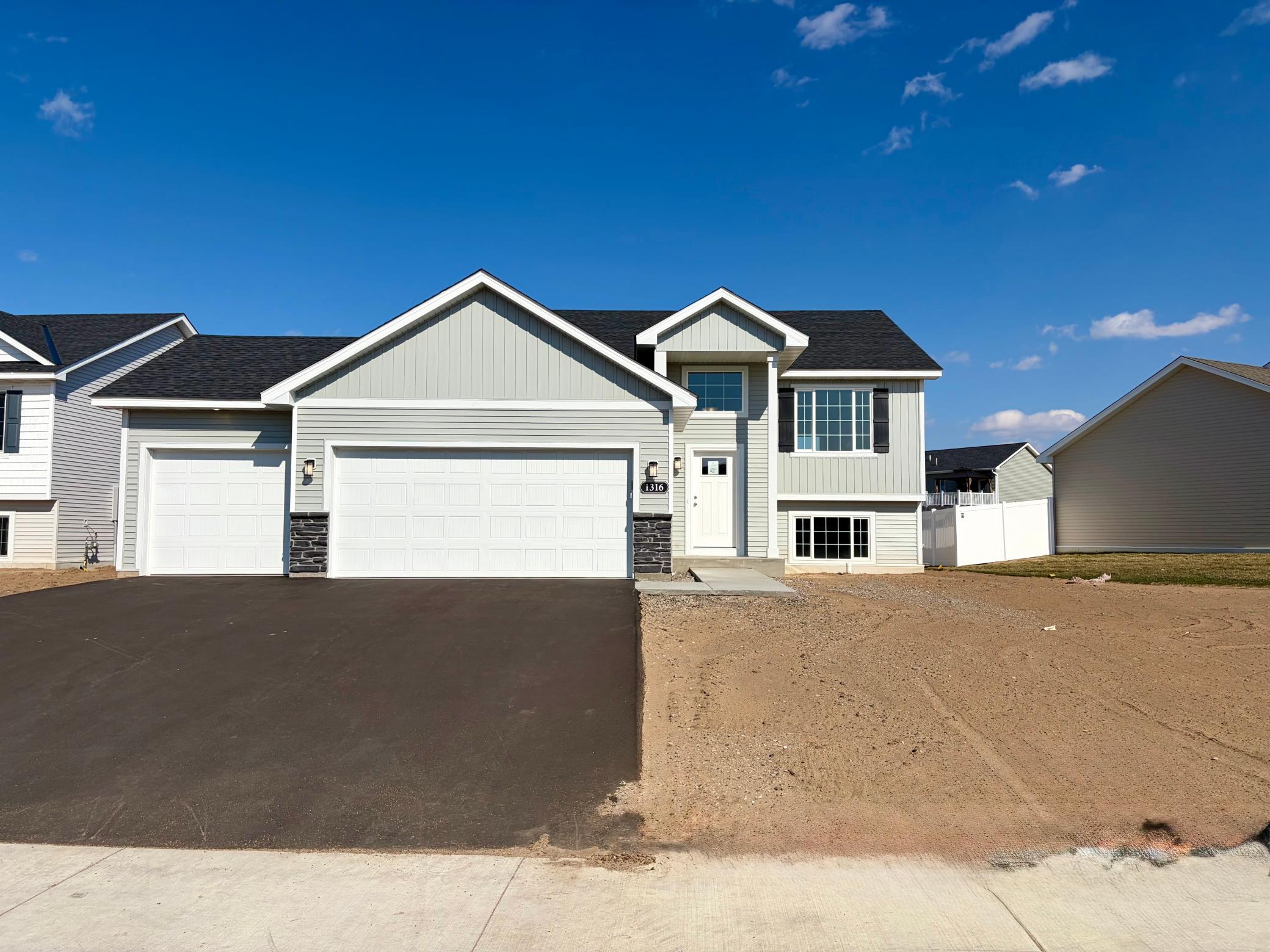 1404 Woods Road NE Isanti MN 55040
