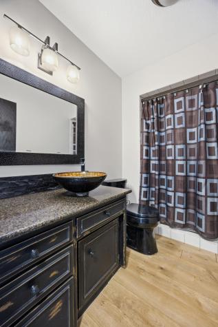 3512 40th Avenue S Prairie Rose ND 58104