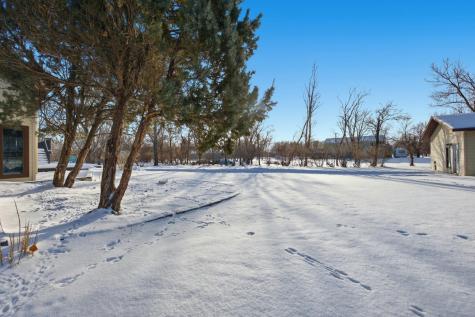 3512 40th Avenue S Prairie Rose ND 58104