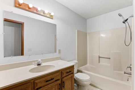 2133 Trumble Court Chaska MN 55318