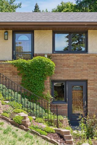 2356 Tophill Circle Roseville MN 55113