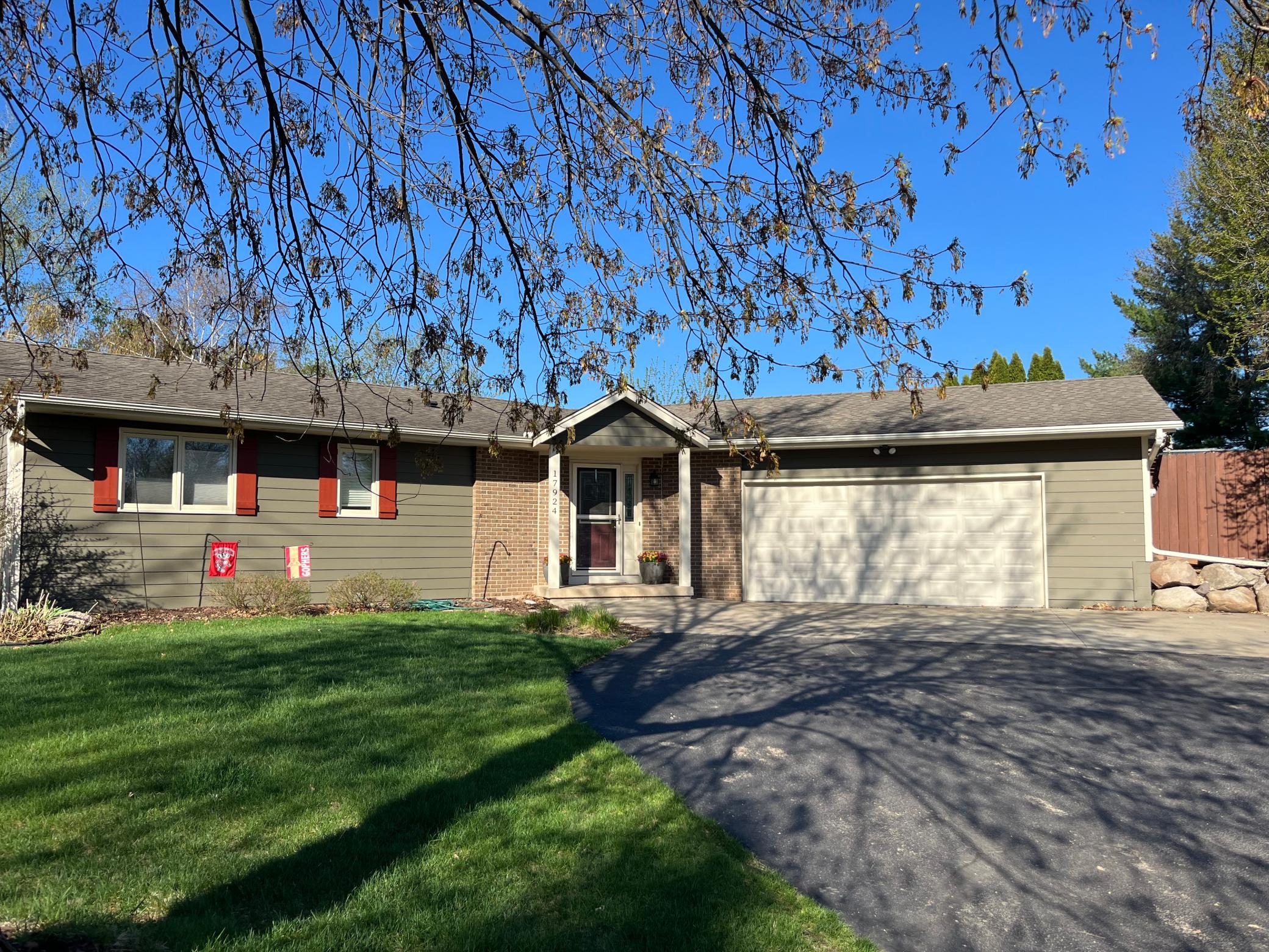 17924 Ingrid Court Lakeville MN 55044