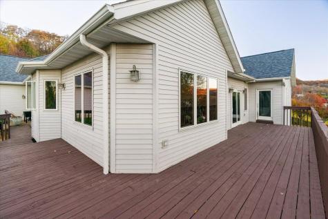 726 N 4th Street La Crescent MN 55947