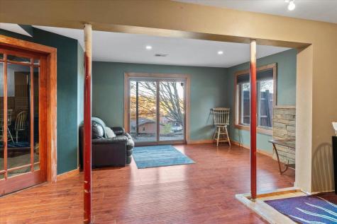 726 N 4th Street La Crescent MN 55947