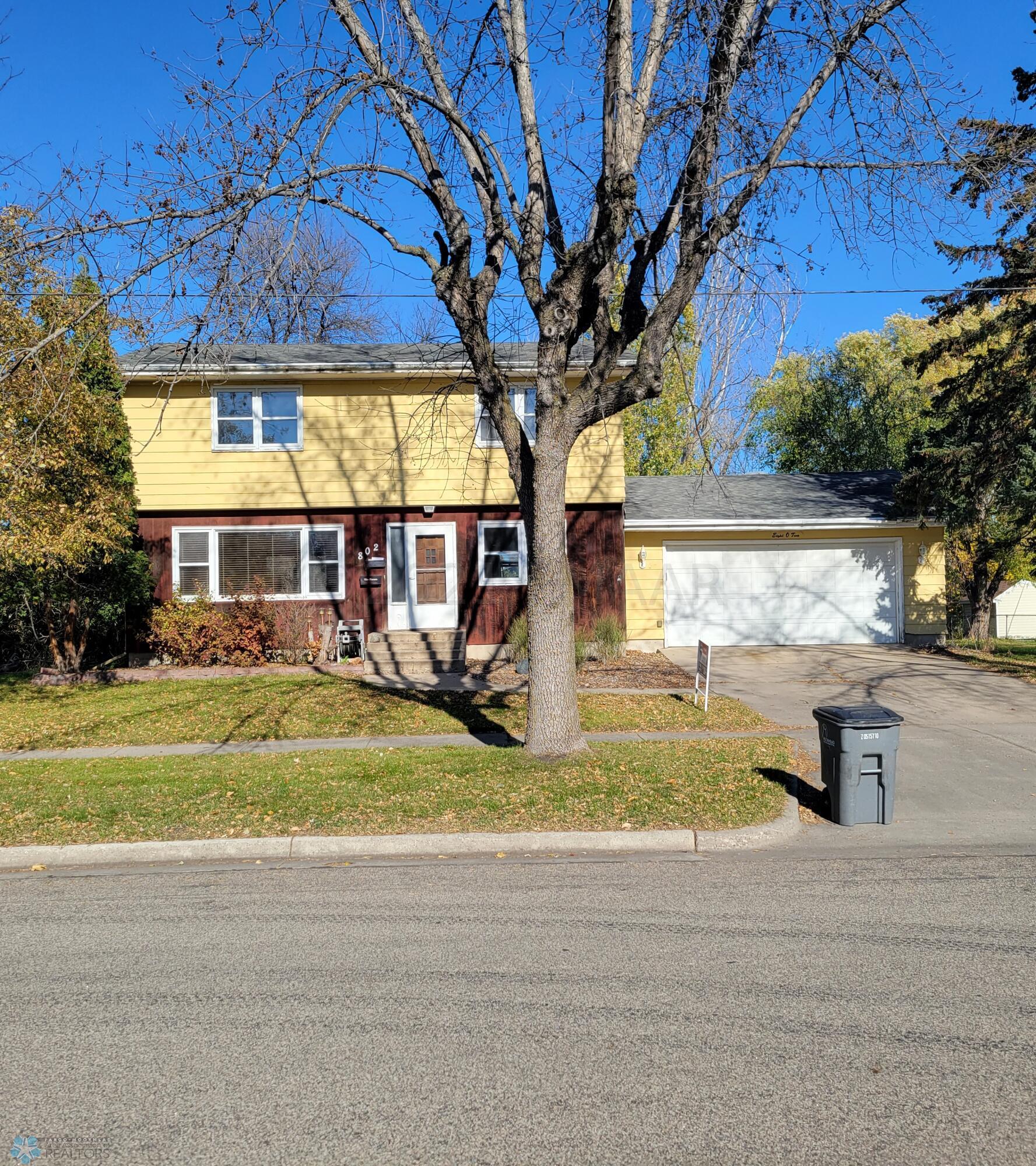 802 11th Avenue N Moorhead MN 56560