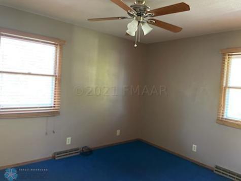 802 11th Avenue N Moorhead MN 56560
