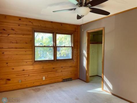 802 11th Avenue N Moorhead MN 56560