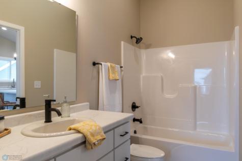 6224 86th Avenue S Horace ND 58047