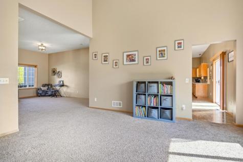 7364 Lambert Avenue NE Albertville MN 55301