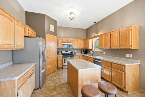 7364 Lambert Avenue NE Albertville MN 55301