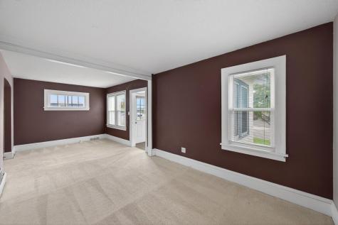 2719 16th Avenue E North Saint Paul MN 55109