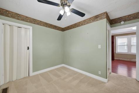 2719 16th Avenue E North Saint Paul MN 55109