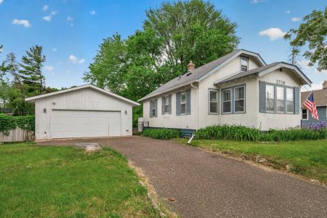 2719 16th Avenue E North Saint Paul MN 55109
