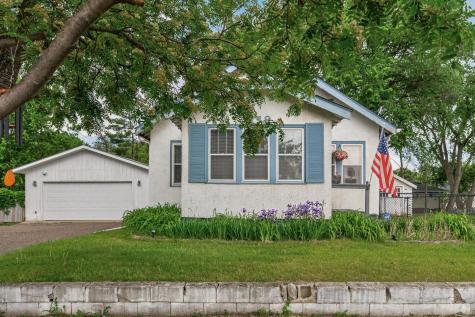 2719 16th Avenue E North Saint Paul MN 55109
