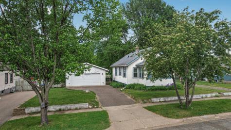 2719 16th Avenue E North Saint Paul MN 55109