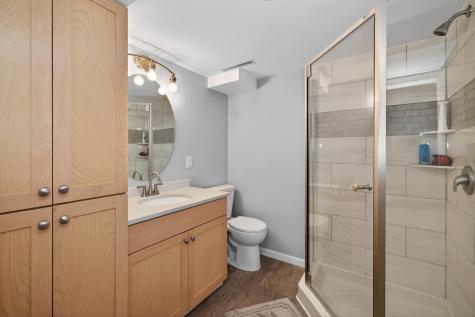 1633 10th Avenue S Fargo ND 58103