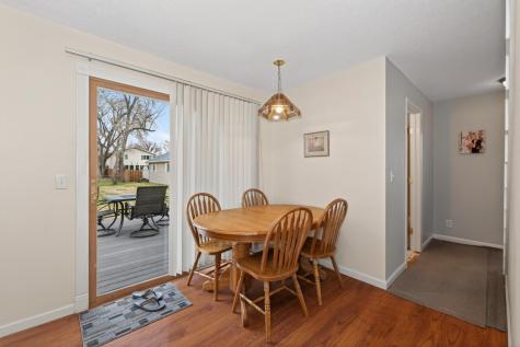 1633 10th Avenue S Fargo ND 58103