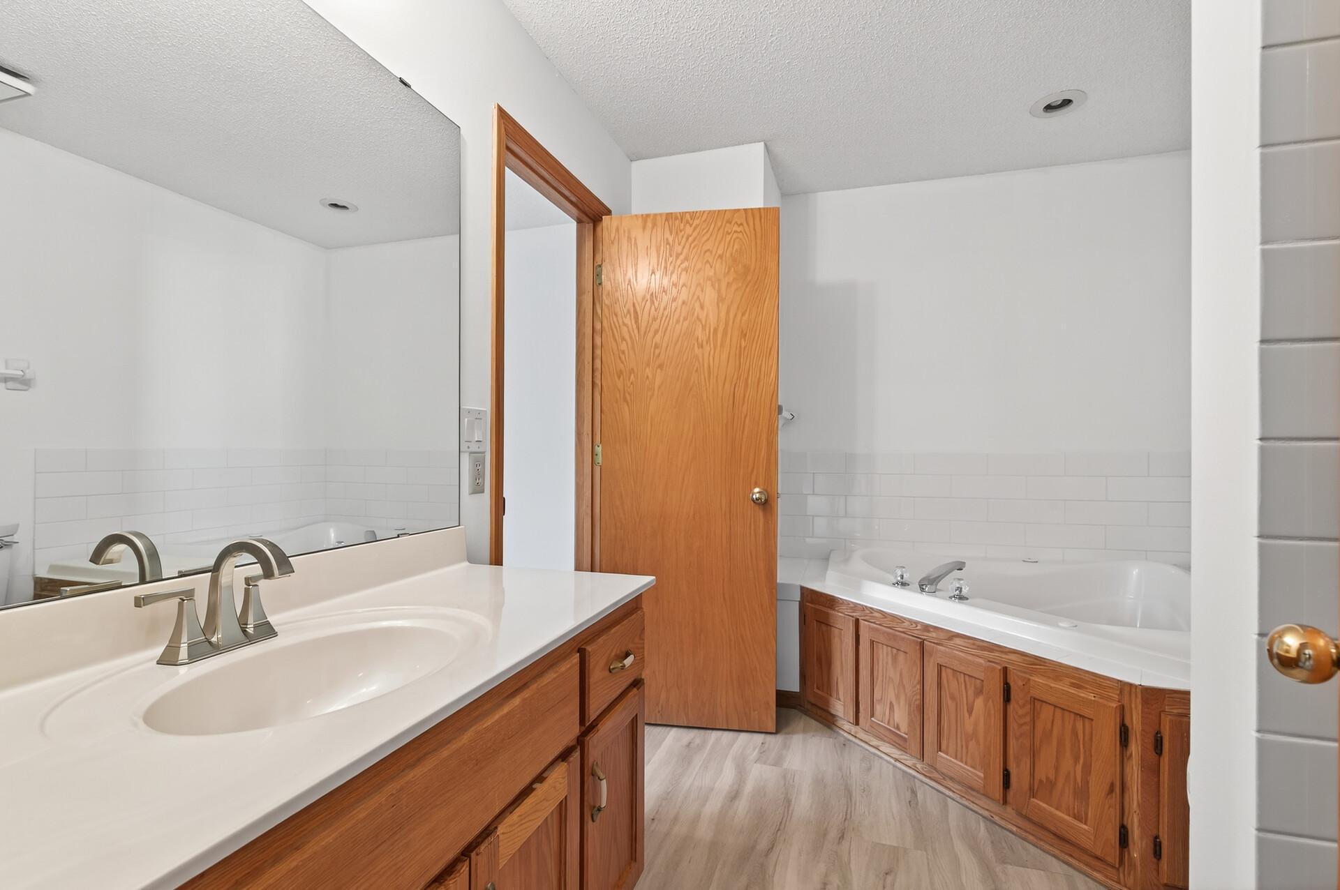 14786 Hallmark Drive Apple Valley MN 55124