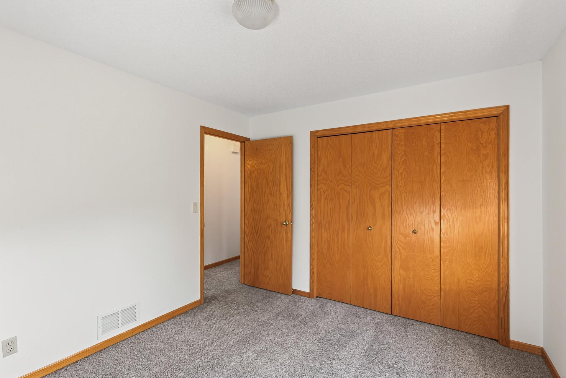 14786 Hallmark Drive Apple Valley MN 55124