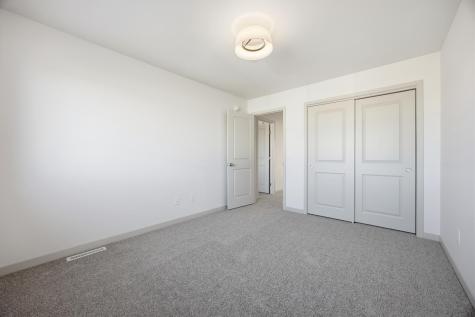 7647 Cub Creek Way Horace ND 58047