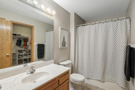 5925 86th Lane N Brooklyn Park MN 55443