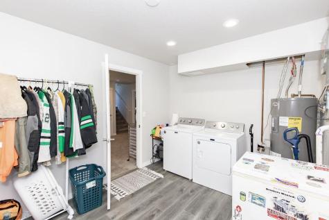 1964 54th Avenue S Fargo ND 58104