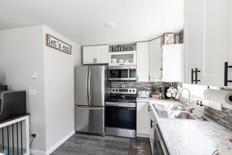 1964 54th Avenue S Fargo ND 58104