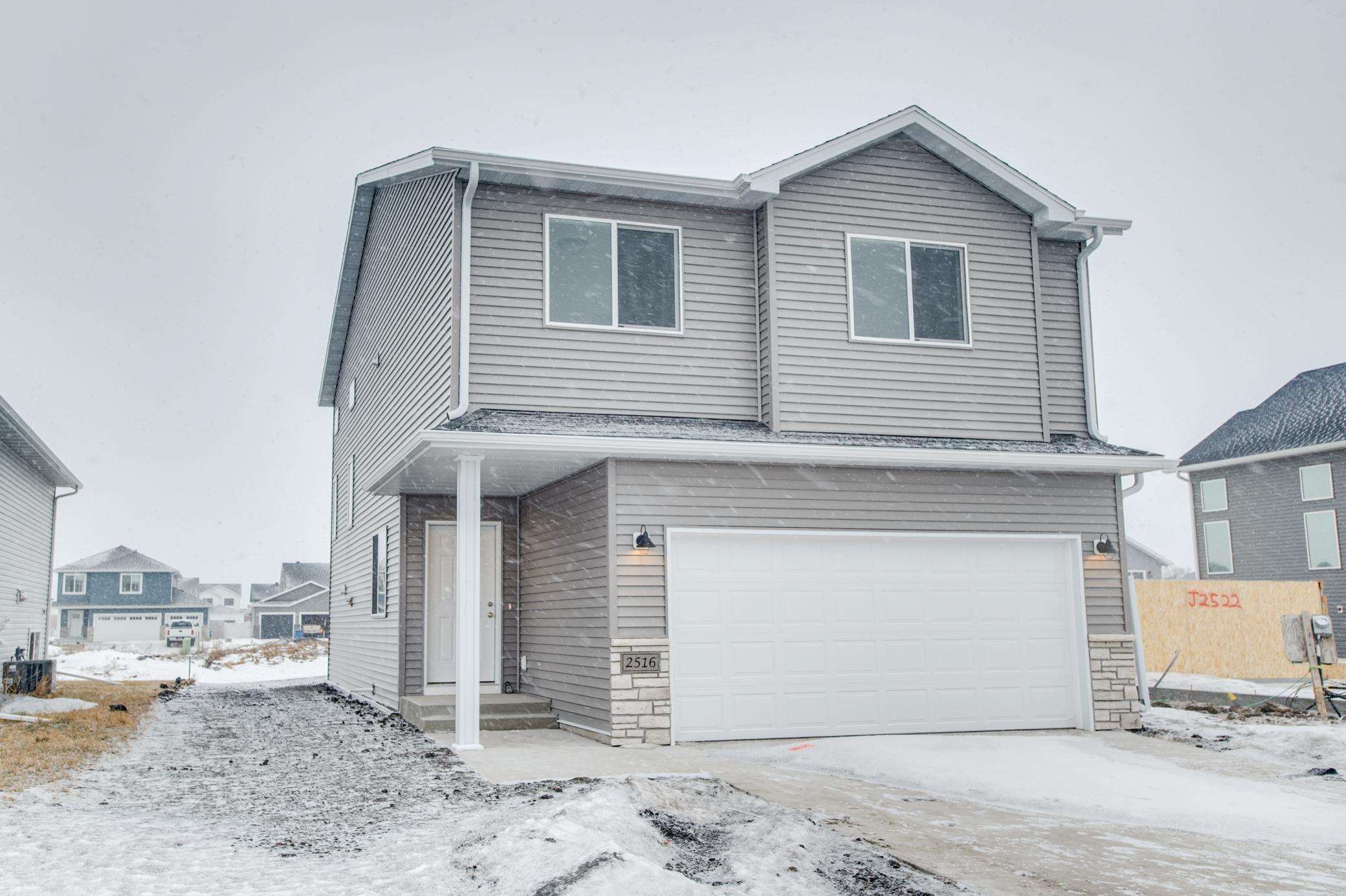 2516 38th Avenue S Moorhead MN 56560