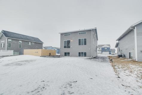 2516 38th Avenue S Moorhead MN 56560