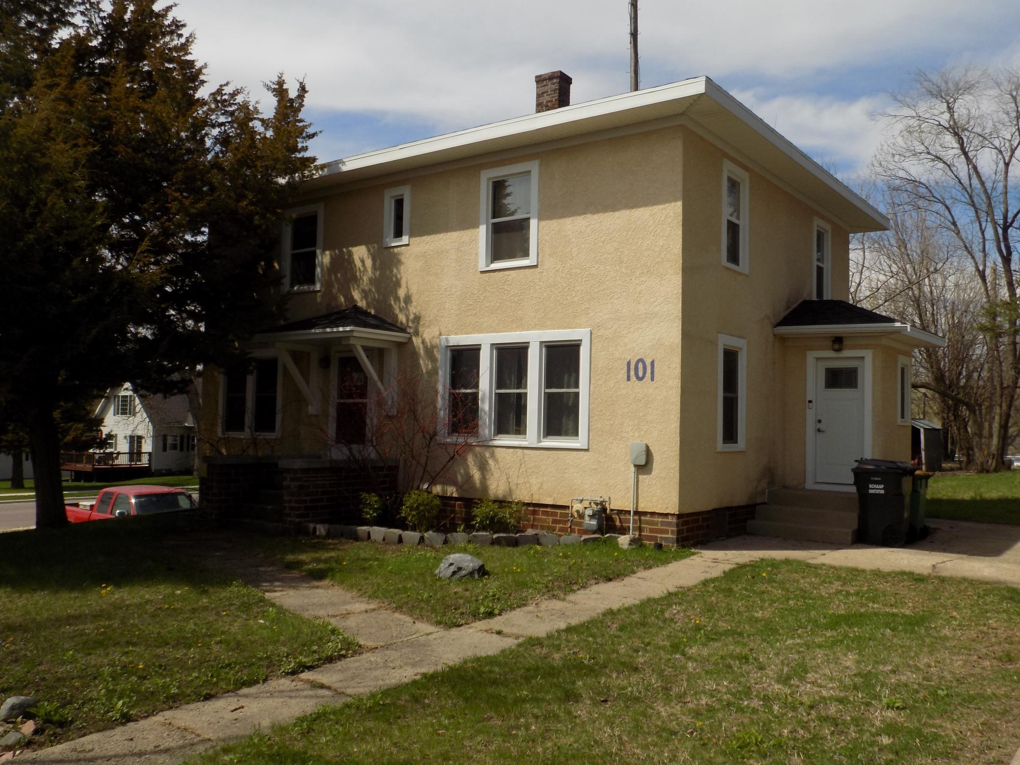 101 4th Avenue N Lakefield MN 56150