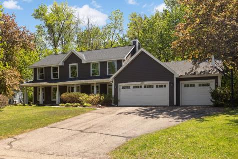 26165 Oak Leaf Trail Excelsior MN 55331