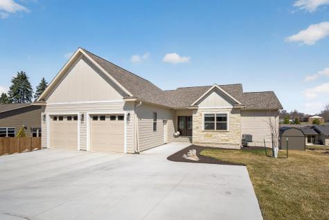 428 8th Street SW Pine Island MN 55963