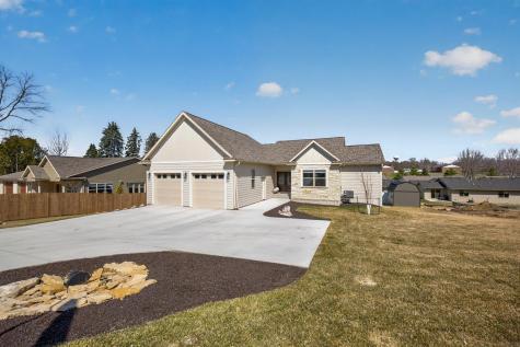 428 8th Street SW Pine Island MN 55963
