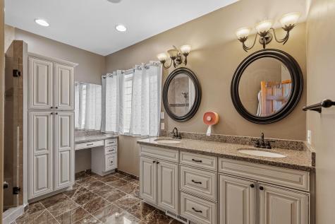 535 Majestic Oaks Court Eagan MN 55123