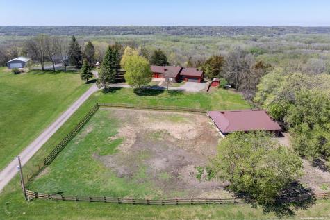 29558 Pumpkin Hill Road Le Sueur MN 56058
