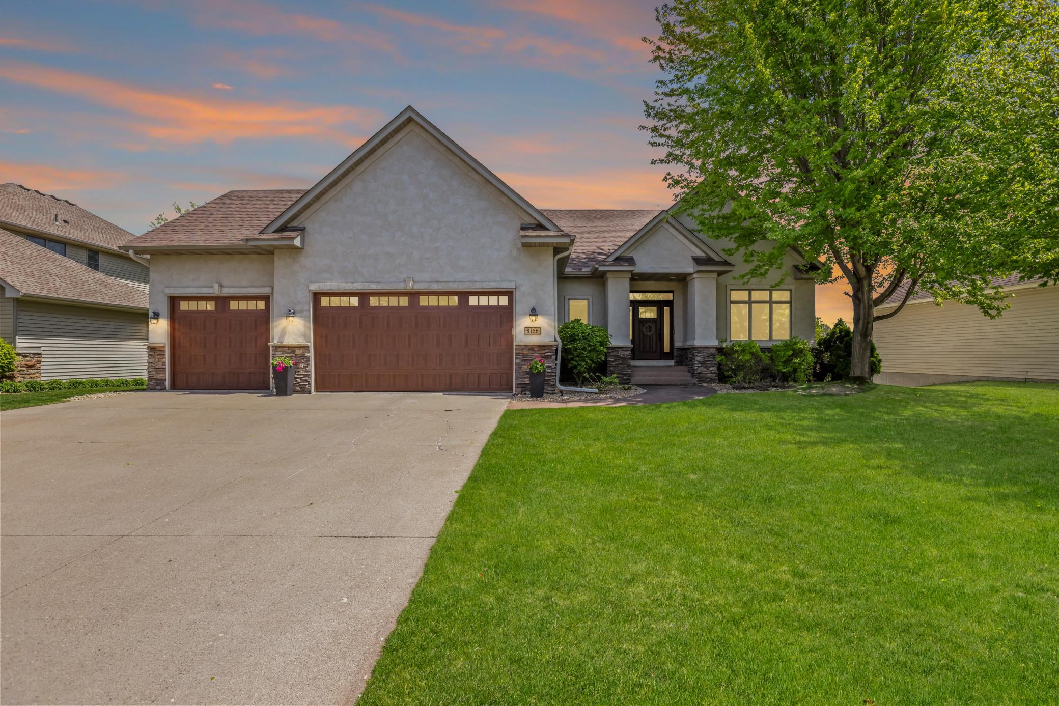 8156 9th Street Place N Oakdale MN 55128