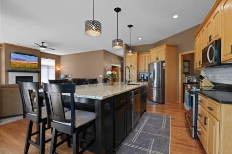 8156 9th Street Place N Oakdale MN 55128