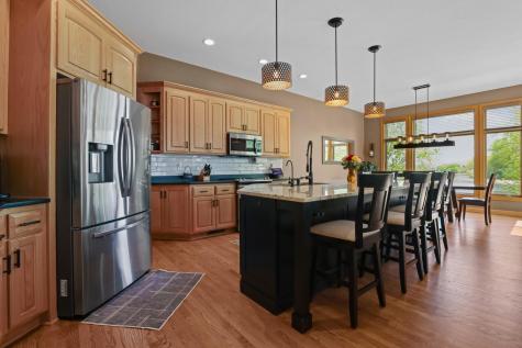 8156 9th Street Place N Oakdale MN 55128