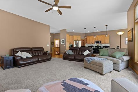 8156 9th Street Place N Oakdale MN 55128
