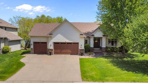 8156 9th Street Place N Oakdale MN 55128