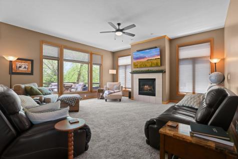 8156 9th Street Place N Oakdale MN 55128