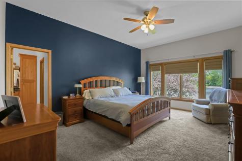 8156 9th Street Place N Oakdale MN 55128