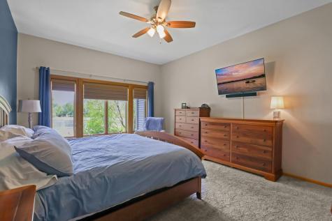 8156 9th Street Place N Oakdale MN 55128