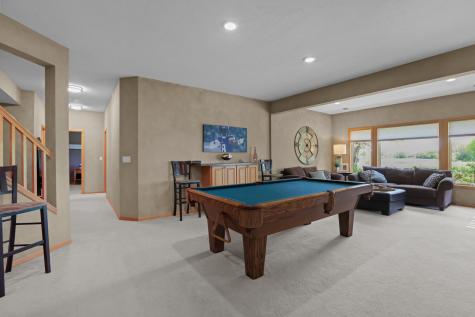 8156 9th Street Place N Oakdale MN 55128