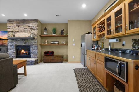 8156 9th Street Place N Oakdale MN 55128