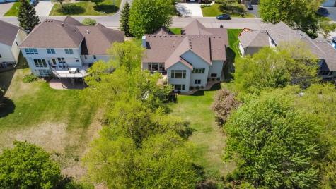 8156 9th Street Place N Oakdale MN 55128