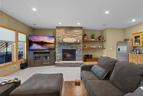 8156 9th Street Place N Oakdale MN 55128